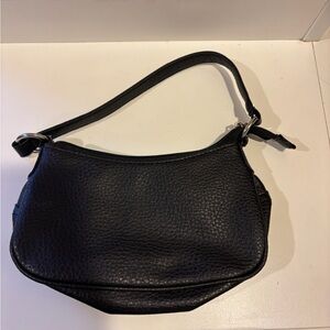 Elegant Black Leather Shoulder Bag